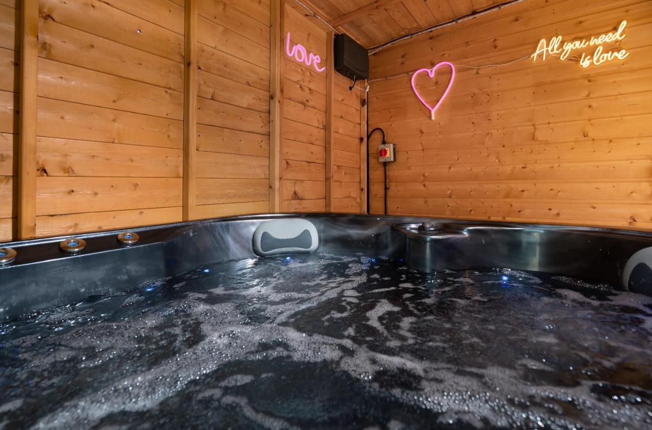 Апартаменти Perfect Couple Retreat To Unwind&Relax With Hottub Peacehaven Екстер'єр фото
